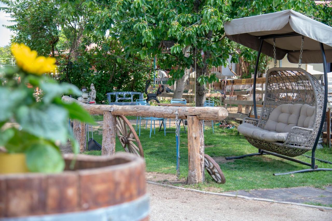 Ranchzimmer Am Hippo-Campus Reit- Und Therapiezentrum Deutsch Haslau Luaran gambar