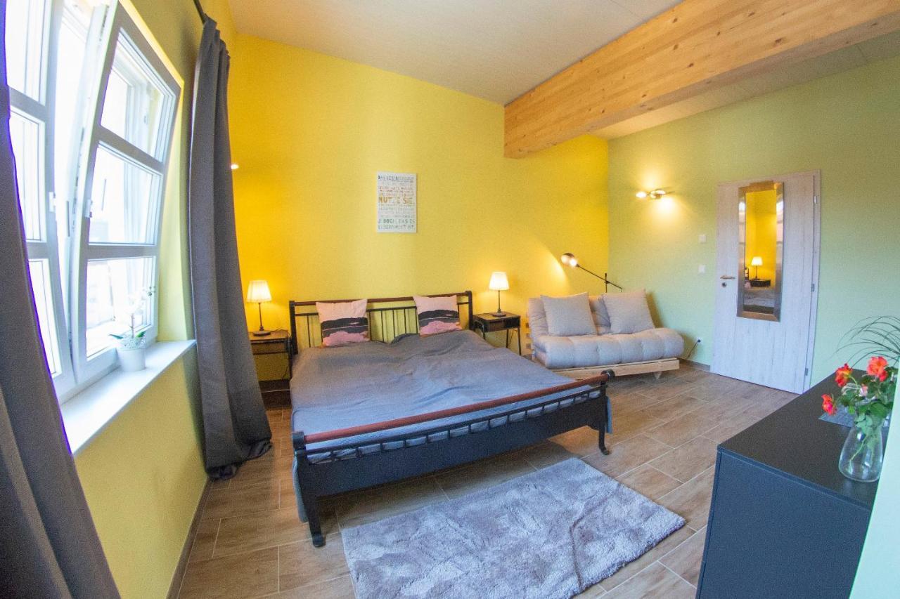 Ranchzimmer Am Hippo-Campus Reit- Und Therapiezentrum Deutsch Haslau Luaran gambar