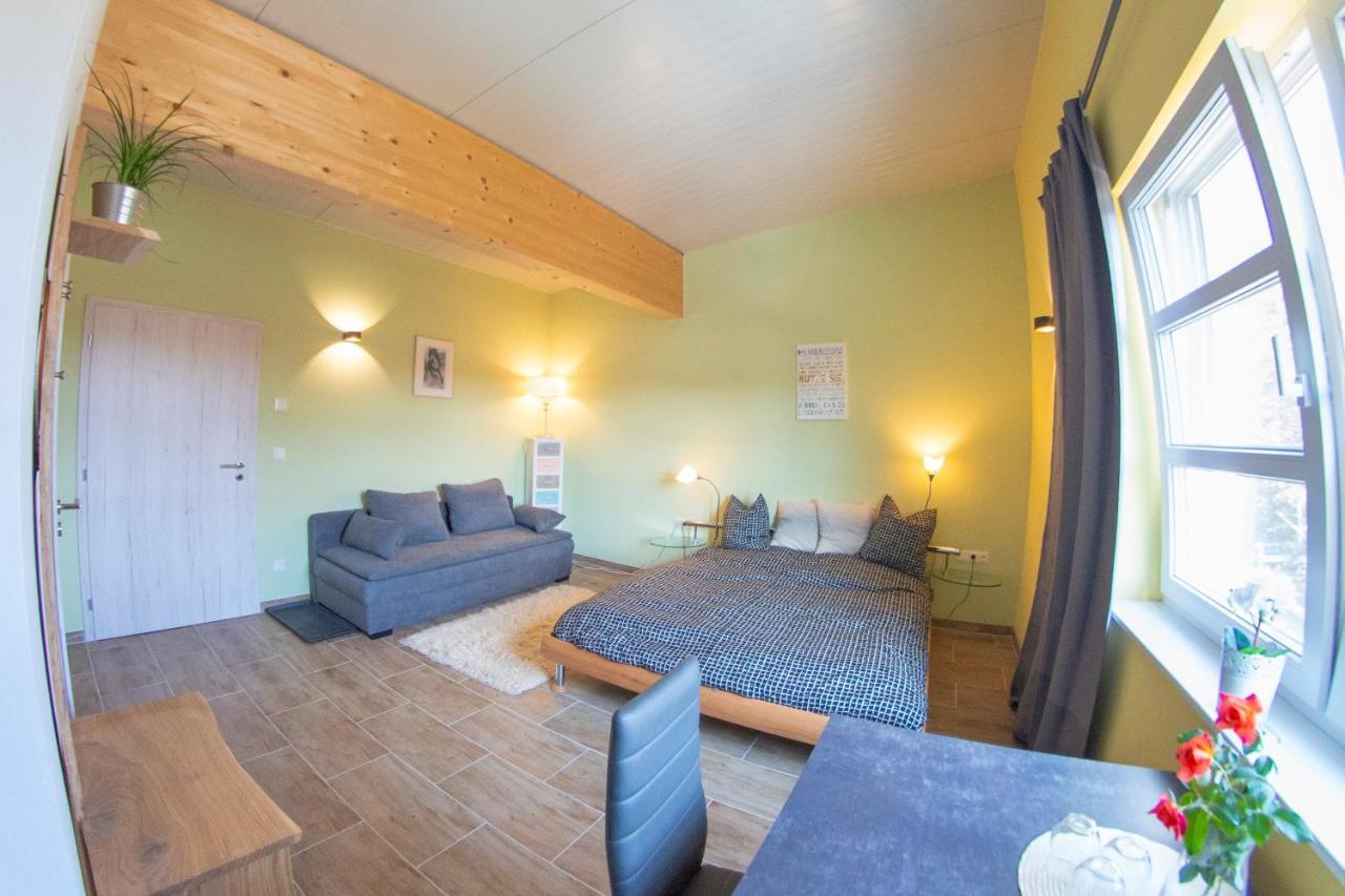 Ranchzimmer Am Hippo-Campus Reit- Und Therapiezentrum Deutsch Haslau Luaran gambar